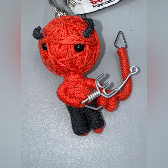 String doll Scratch keychain - Picture 2 of 5